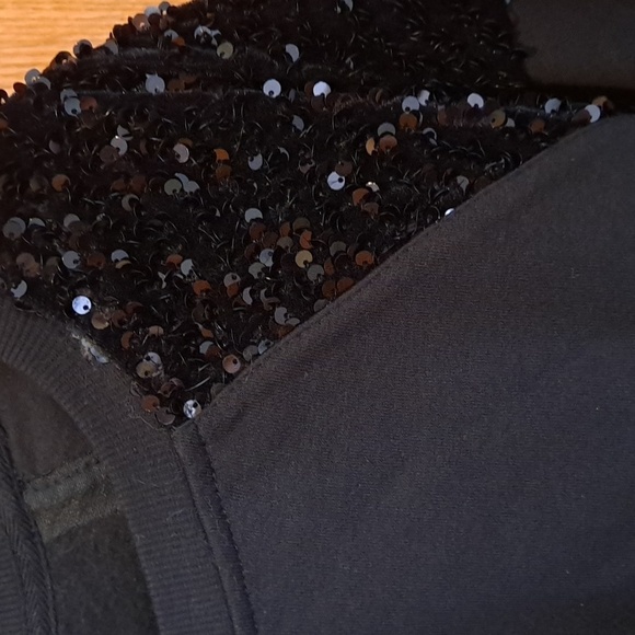 NWT Maurices Sequin Shoulder Sweatshirt - Picture 4 of 7